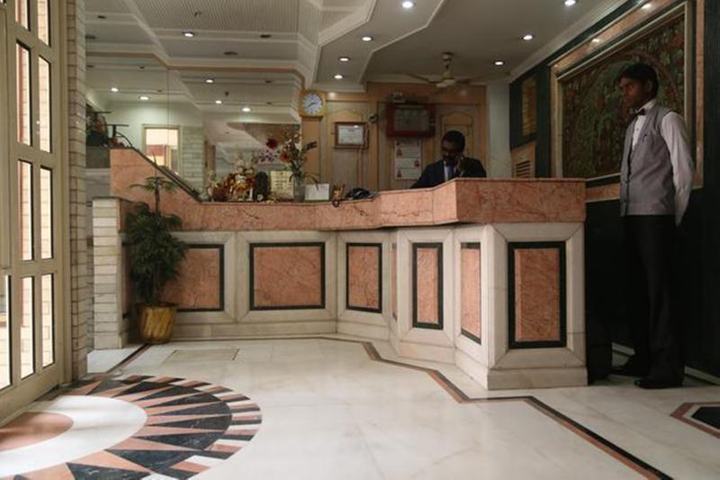 Hotel Sunstar Residency Deli Exterior foto