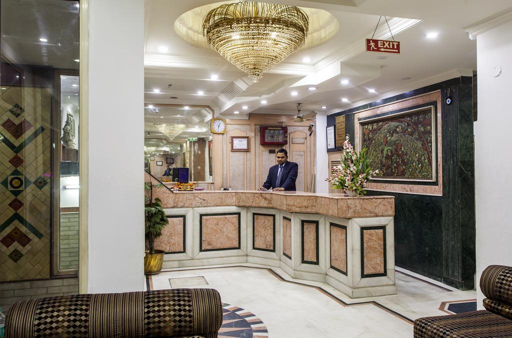 Hotel Sunstar Residency Deli Exterior foto