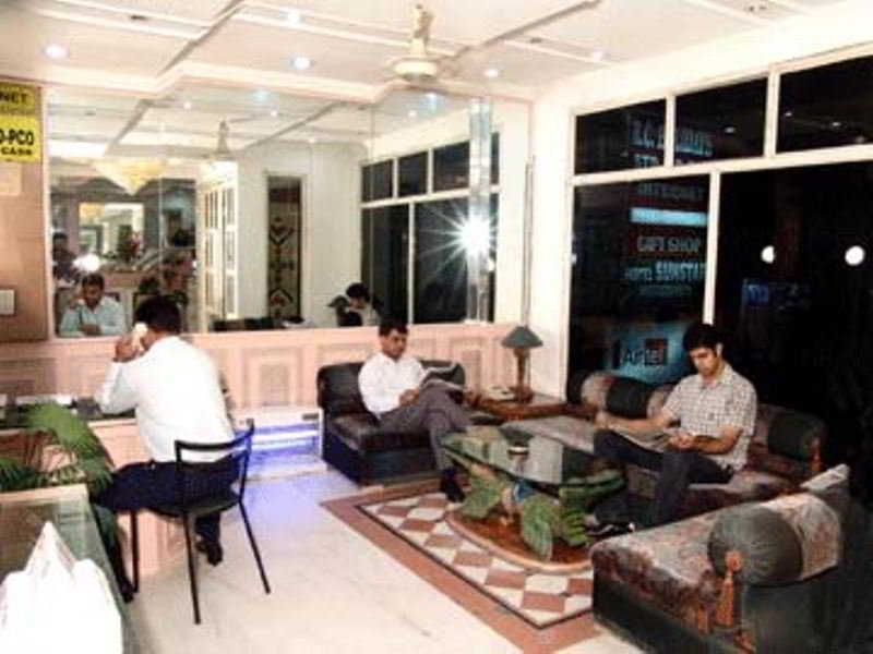Hotel Sunstar Residency Deli Exterior foto