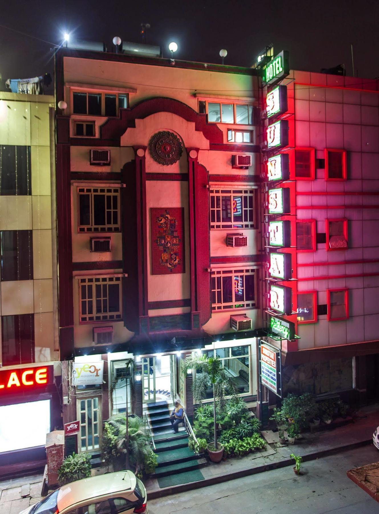 Hotel Sunstar Residency Deli Exterior foto